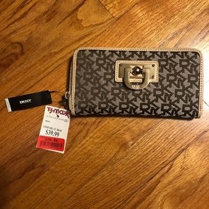 DKNY wallet